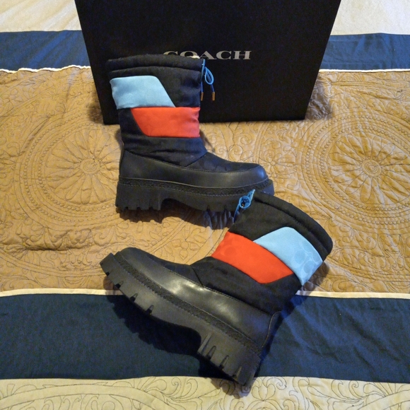 Coach Runway Puffer Snow Bootie - Picture 16 of 16